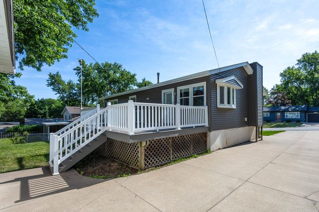 4718 N Ripley Street, Davenport, IA 52806