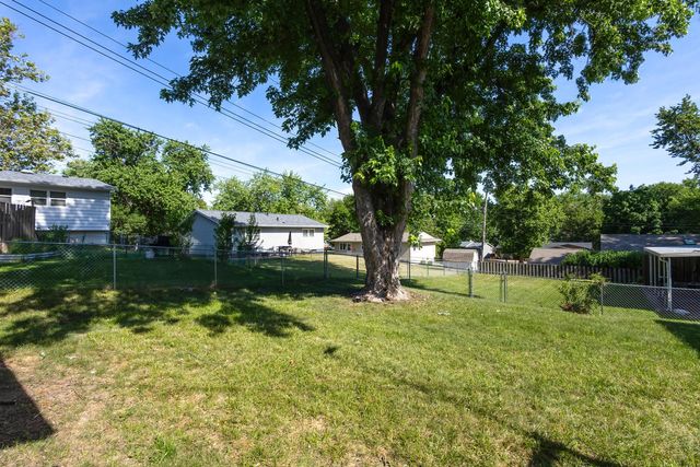 4718 N Ripley Street, Davenport, IA 52806