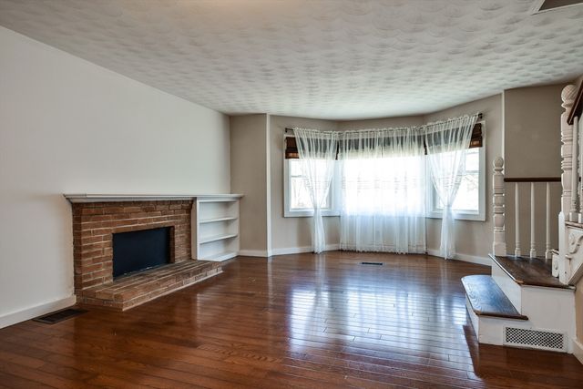 329 Mill St, Lancaster, MA 01523