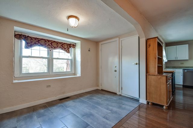 329 Mill St, Lancaster, MA 01523