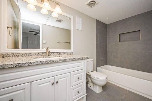 3901 Woodchase Drive 48, Houston, TX 77042