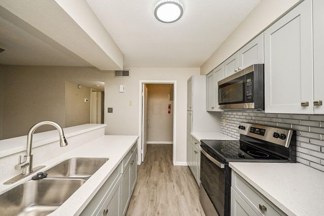 3901 Woodchase Drive 48, Houston, TX 77042