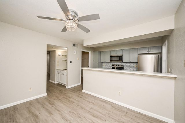 3901 Woodchase Drive 48, Houston, TX 77042