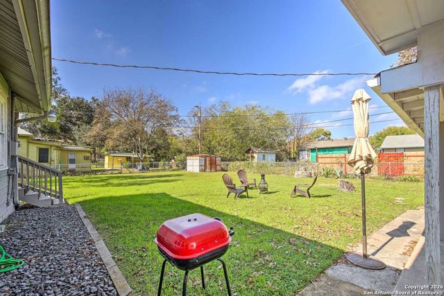 1519 Santa Anna, San Antonio, TX 78201