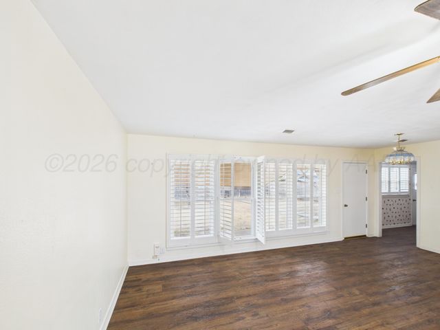 528 N RED DEER Street, Pampa, TX 79065