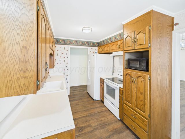 528 N RED DEER Street, Pampa, TX 79065