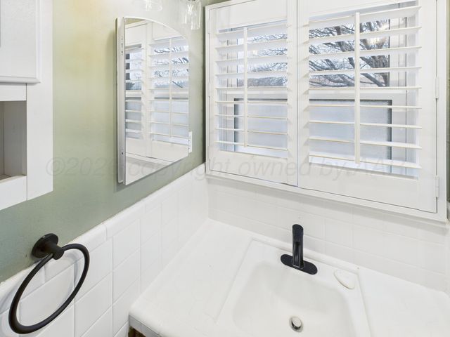 528 N RED DEER Street, Pampa, TX 79065