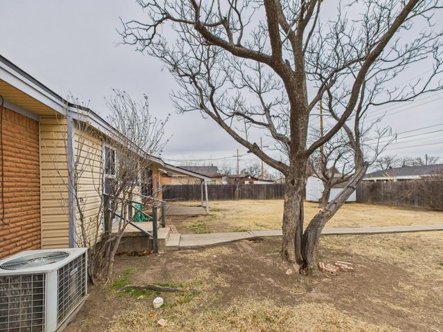 528 N RED DEER Street, Pampa, TX 79065