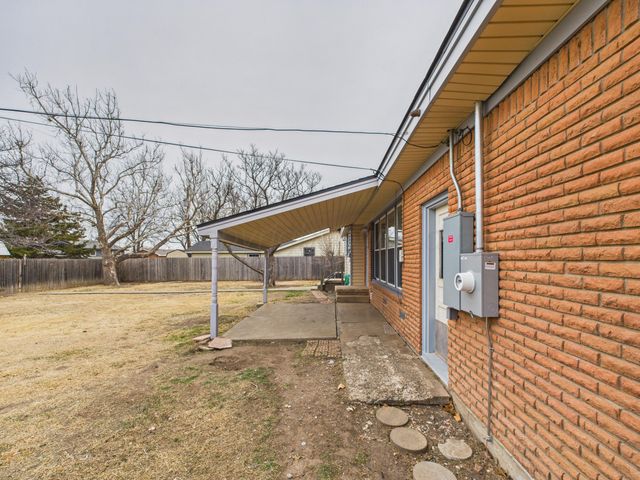 528 N RED DEER Street, Pampa, TX 79065