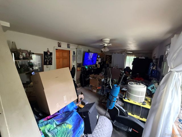34535 Harroun Street, Wayne, MI 48184