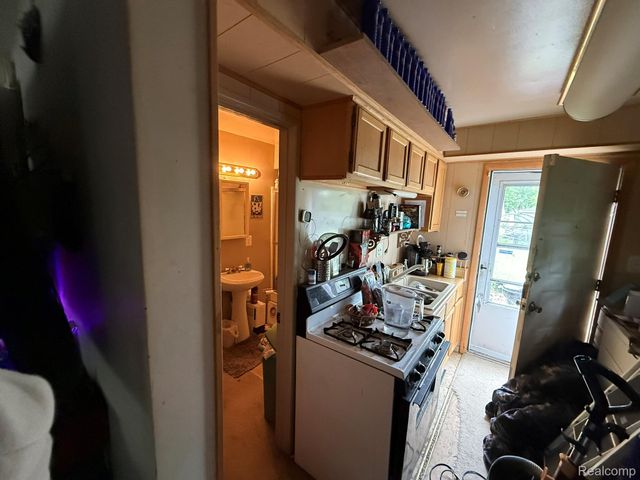 34535 Harroun Street, Wayne, MI 48184