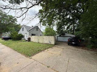 34535 Harroun Street, Wayne, MI 48184