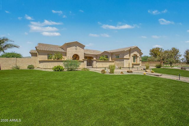 7446 S TUCANA Lane, Gilbert, AZ 85298