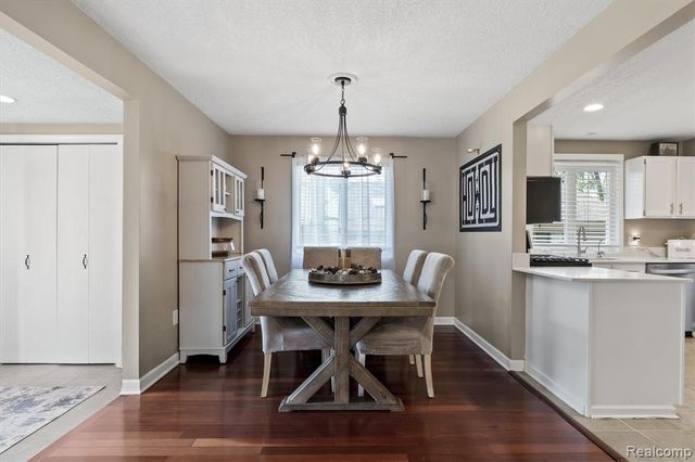 3525 Buss Drive, Walled Lake, MI 48390
