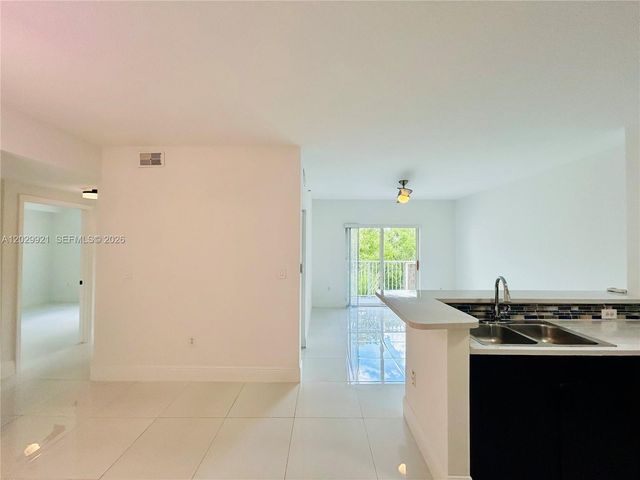 11040 SW 196th Street 412, Cutler Bay, FL 33157