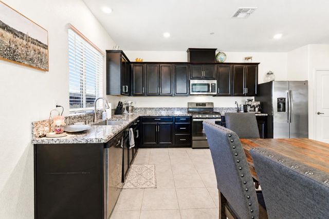 12738 Montbrook Way, Rancho Cordova, CA 95742