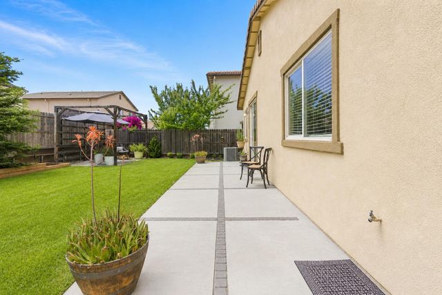 12738 Montbrook Way, Rancho Cordova, CA 95742