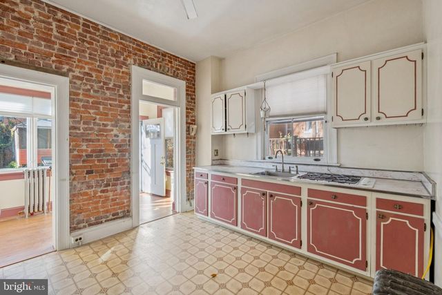 3172 17TH ST NW, Washington, DC 20010