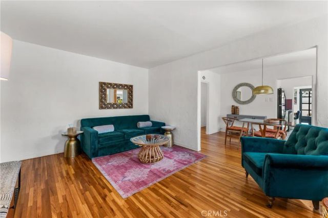 5512 Willowcrest, North Hollywood, CA 91601
