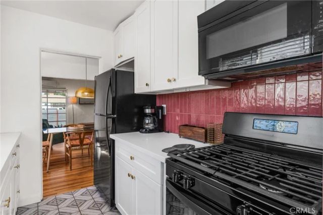 5512 Willowcrest, North Hollywood, CA 91601