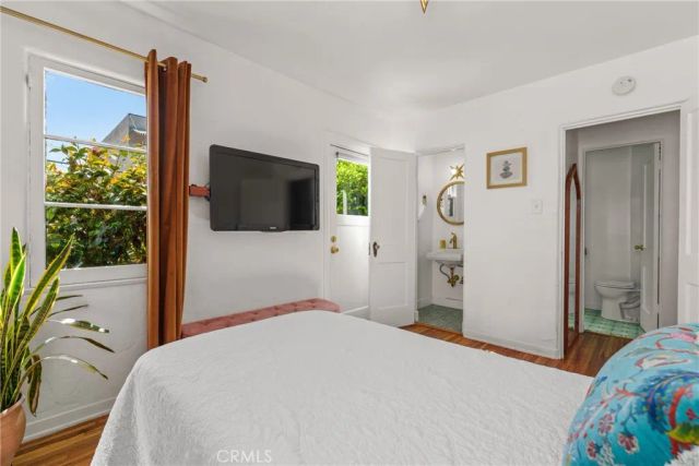 5512 Willowcrest, North Hollywood, CA 91601