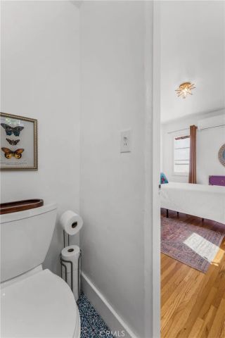 5512 Willowcrest, North Hollywood, CA 91601