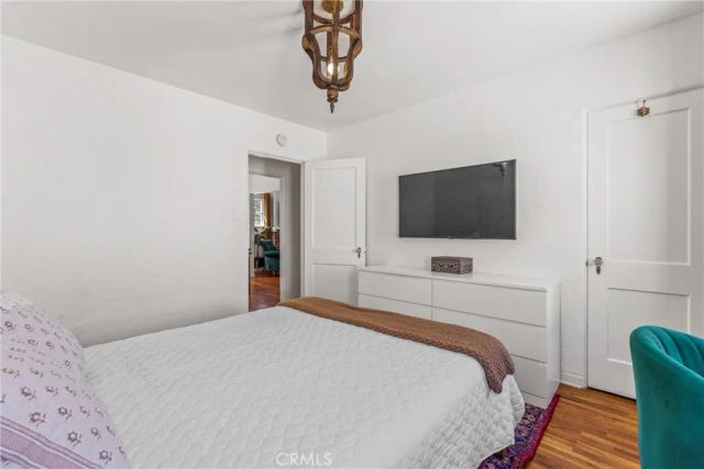 5512 Willowcrest, North Hollywood, CA 91601