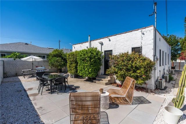 5512 Willowcrest, North Hollywood, CA 91601