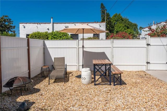 5512 Willowcrest, North Hollywood, CA 91601