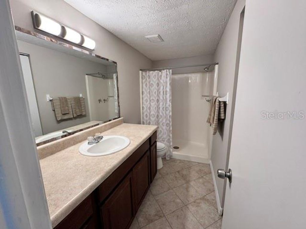 Image 16 of property listing at 16004 GRASS LAKE DRIVE, Tampa, FL 33618