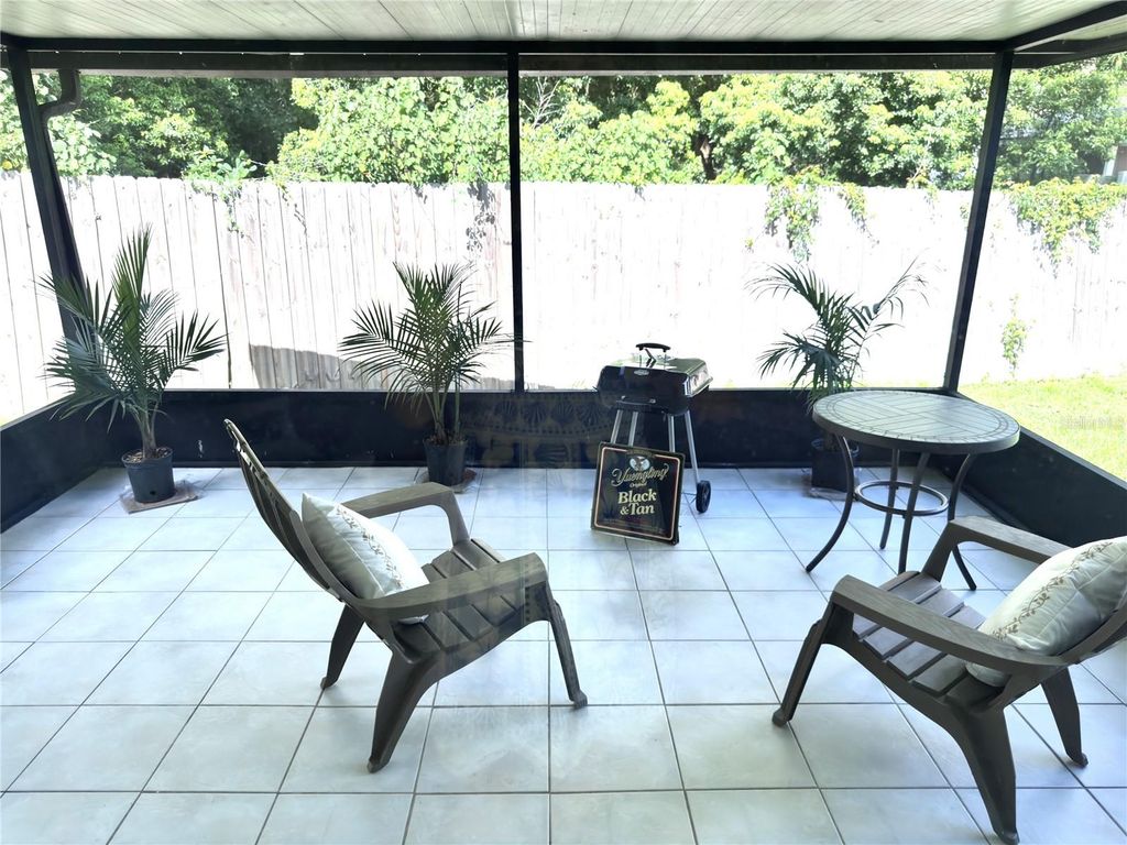 Image 30 of property listing at 16004 GRASS LAKE DRIVE, Tampa, FL 33618