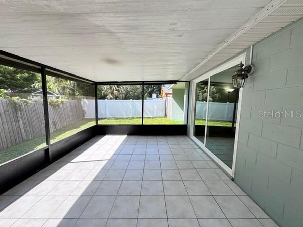 Image 31 of property listing at 16004 GRASS LAKE DRIVE, Tampa, FL 33618