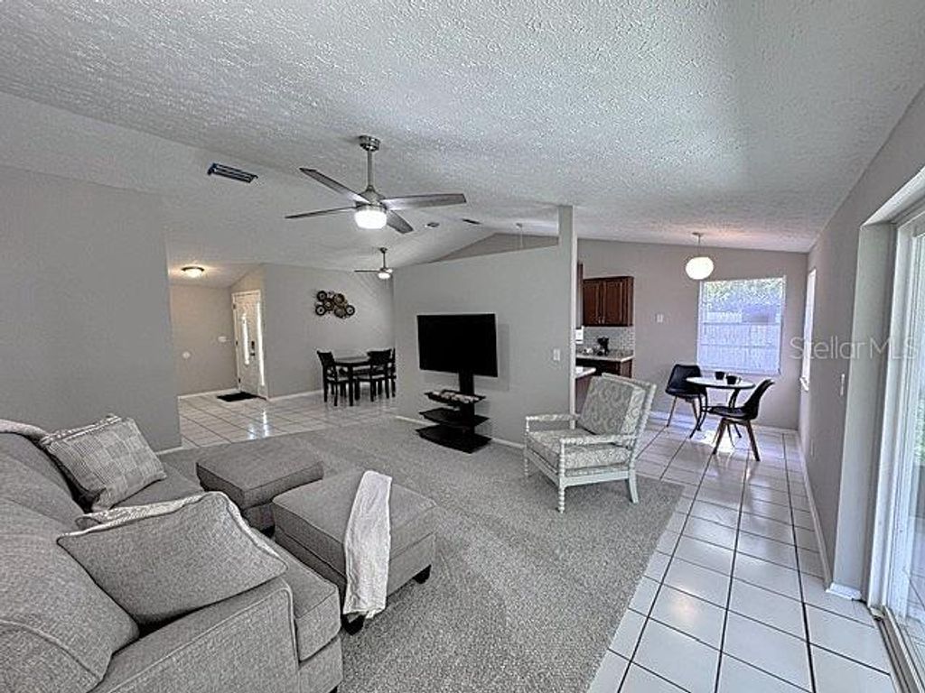Image 5 of property listing at 16004 GRASS LAKE DRIVE, Tampa, FL 33618