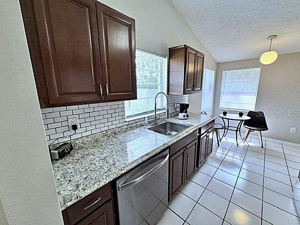 Image 7 of property listing at 16004 GRASS LAKE DRIVE, Tampa, FL 33618