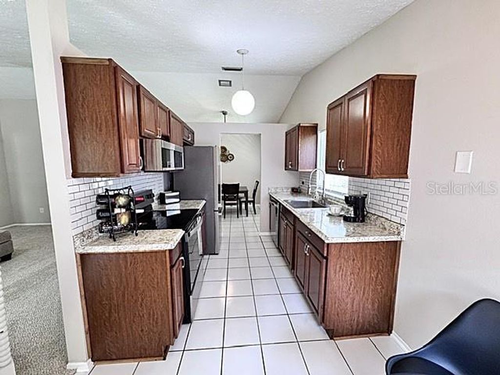 Image 8 of property listing at 16004 GRASS LAKE DRIVE, Tampa, FL 33618