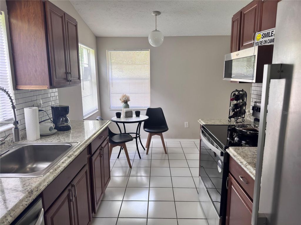 Image 9 of property listing at 16004 GRASS LAKE DRIVE, Tampa, FL 33618