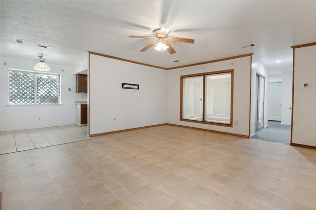 1633 Hanging Cliff Drive, Dallas, TX 75224