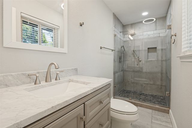 1633 Hanging Cliff Drive, Dallas, TX 75224