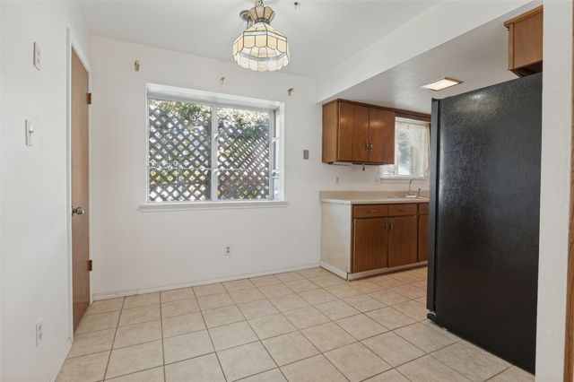 1633 Hanging Cliff Drive, Dallas, TX 75224