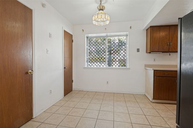 1633 Hanging Cliff Drive, Dallas, TX 75224