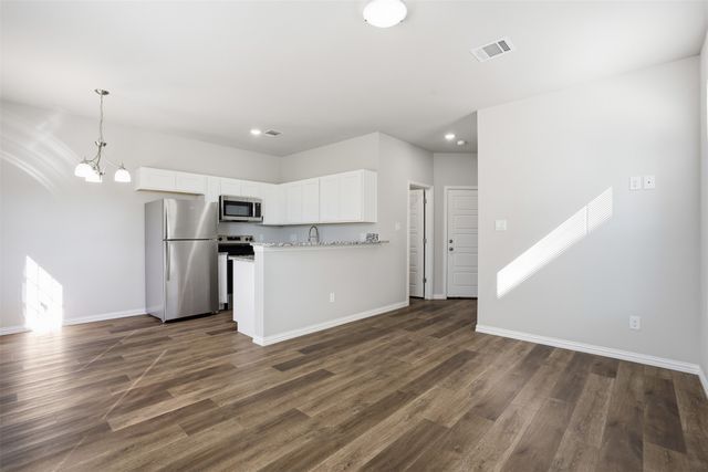 303 Eastland Street, Cleburne, TX 76031