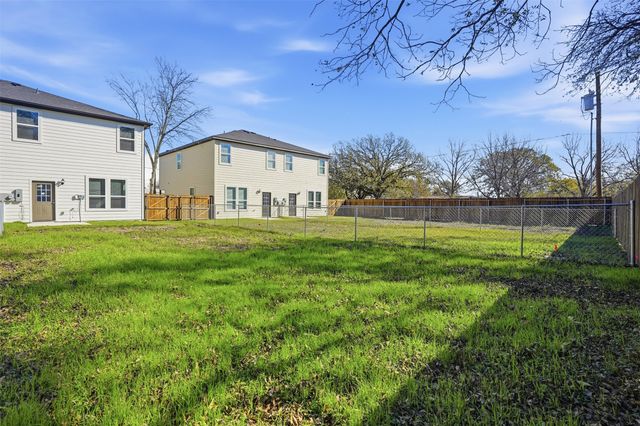 303 Eastland Street, Cleburne, TX 76031