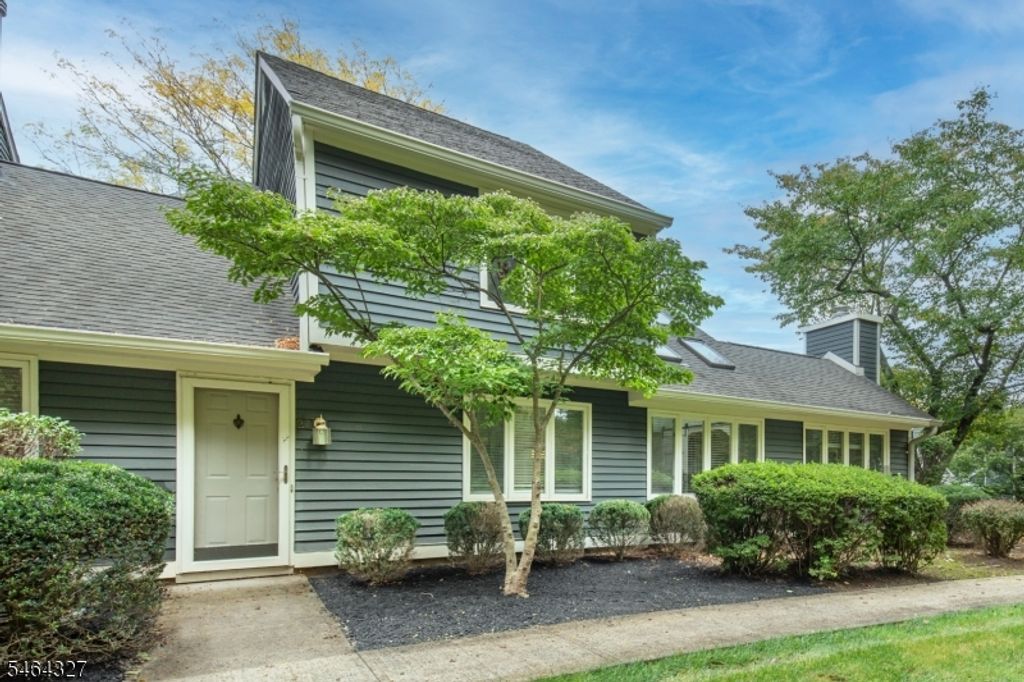 27 Village Dr, Bernards Twp., NJ 07920 — exterior