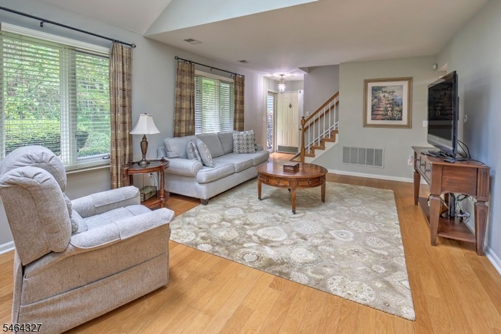 27 Village Dr, Bernards Twp., NJ 07920 — photo 5