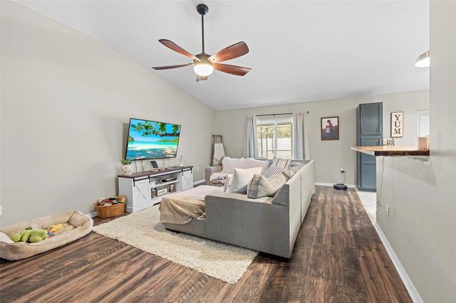 880 W RUM PLACE, Dunnellon, FL 34434