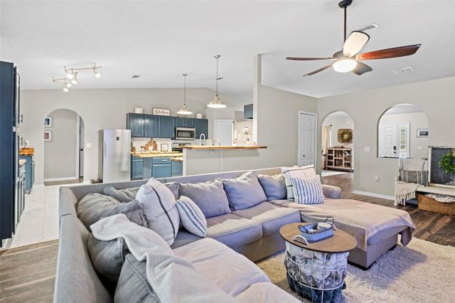 880 W RUM PLACE, Dunnellon, FL 34434