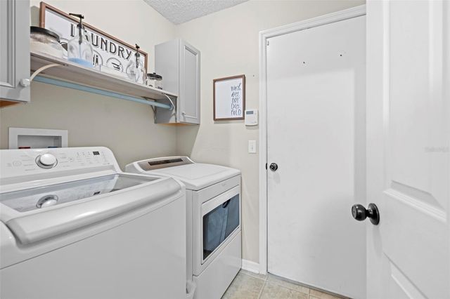 880 W RUM PLACE, Dunnellon, FL 34434