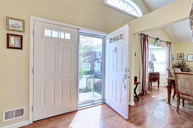 52 Jefferson Lane, New City, NY 10956