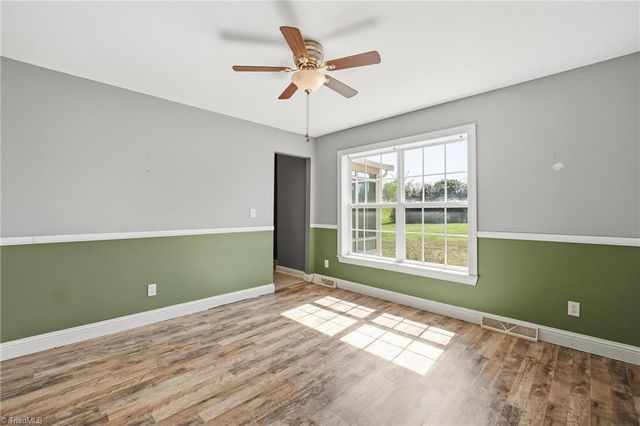 193 Red Hawk Lane, Olin, NC 28660