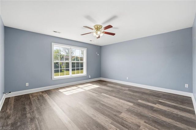 193 Red Hawk Lane, Olin, NC 28660